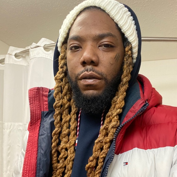 Meet your Posher, Derwin - Picture 1 of 1